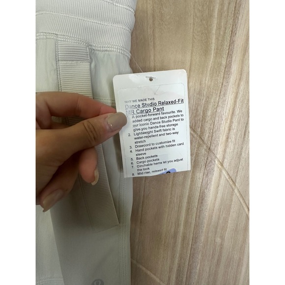 NWT Lululemon Dance Studio Relaxed-Fit Mid-Rise Cargo Pant
Bone Size XL - Picture 9 of 15